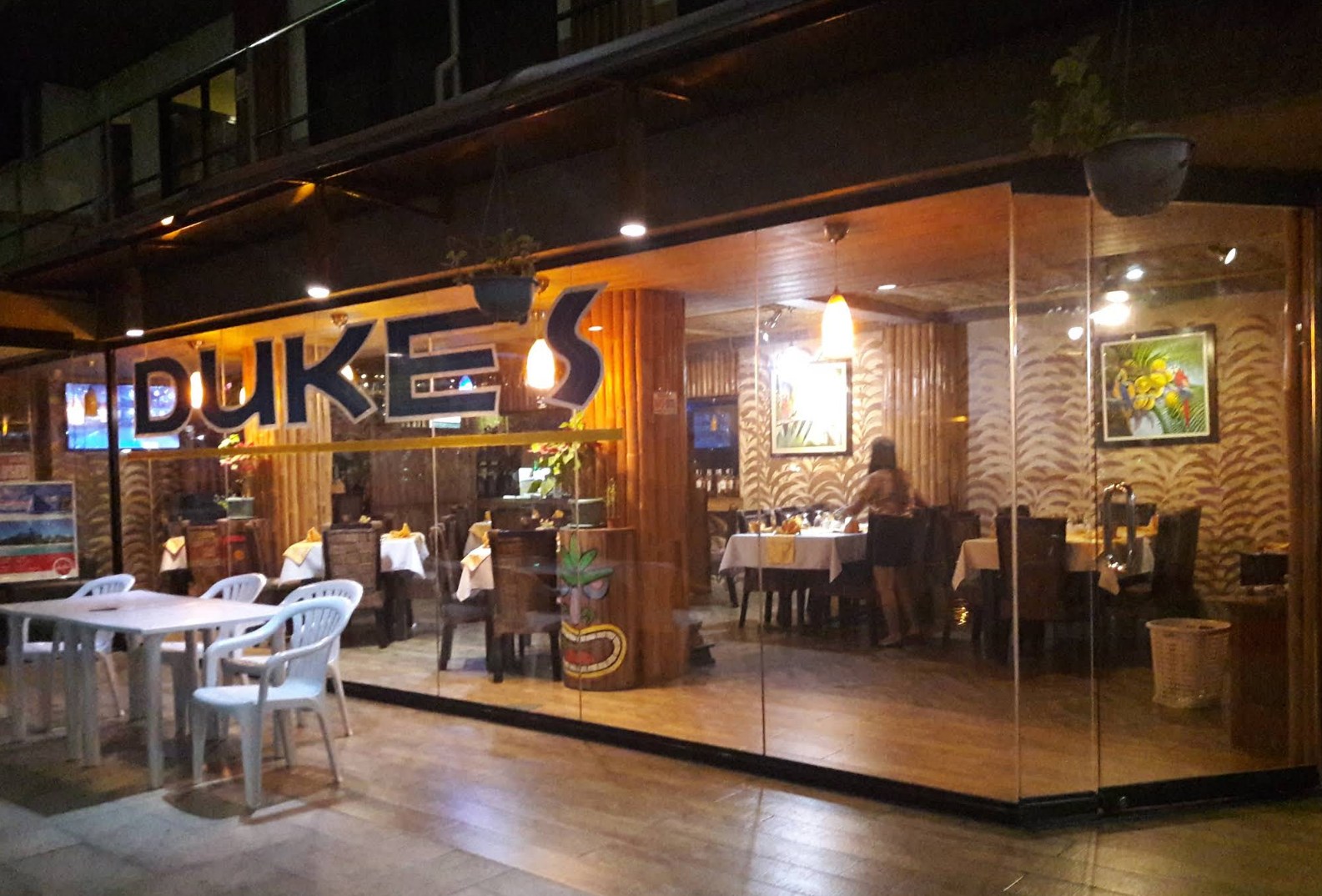 Tiki Bar at Scorebirds Hotel, Angeles City — cocktails and bar snacks